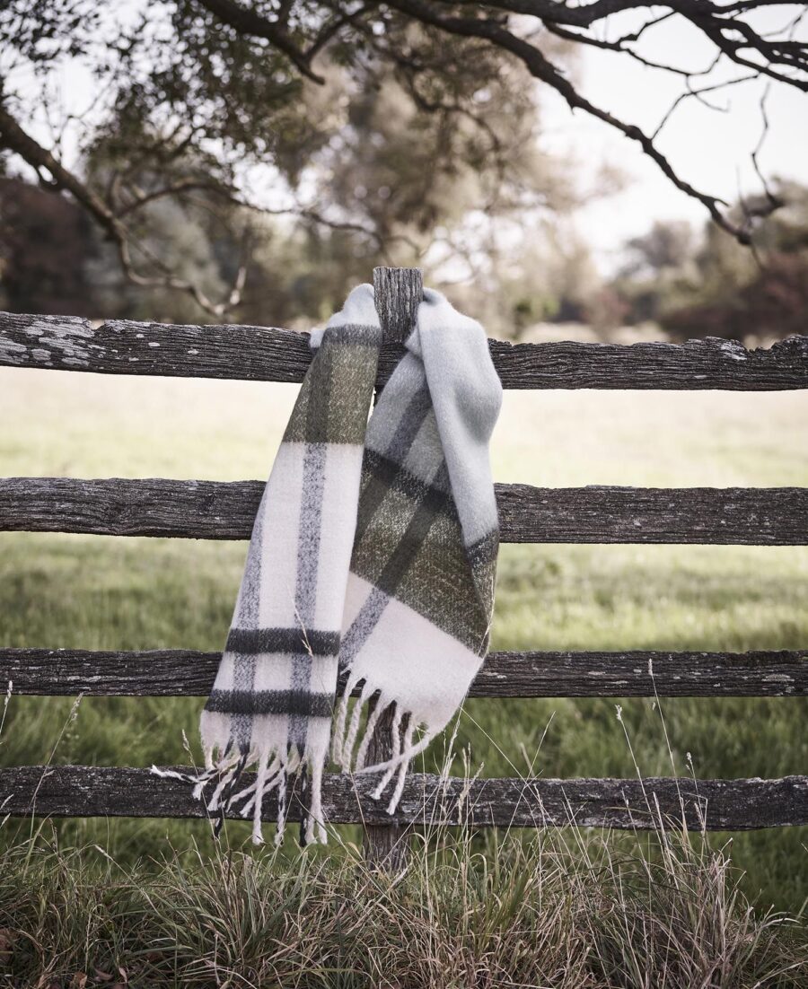 Barbour Isla Tartan Boucle Scarf- Soft Mint