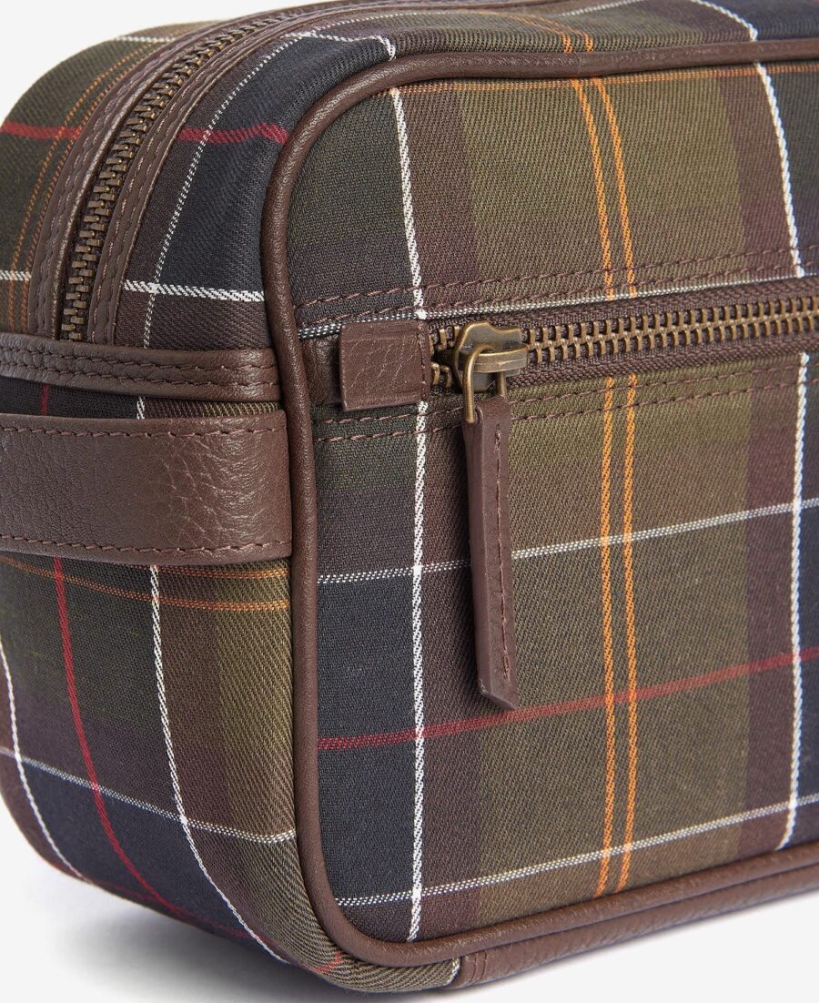 Barbour Tartan & Leather Washbag- Classic Tartan